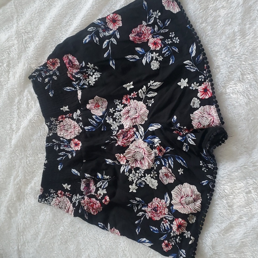 Three dots pull on shorts